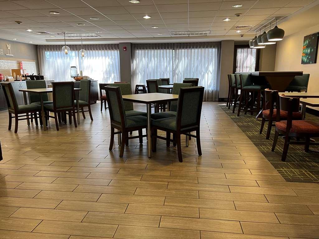 卡明汉普顿酒店 外观 照片